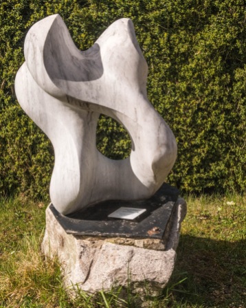 sich entfalten - Skulptur von Gerhard Helmers, Marmor (4)